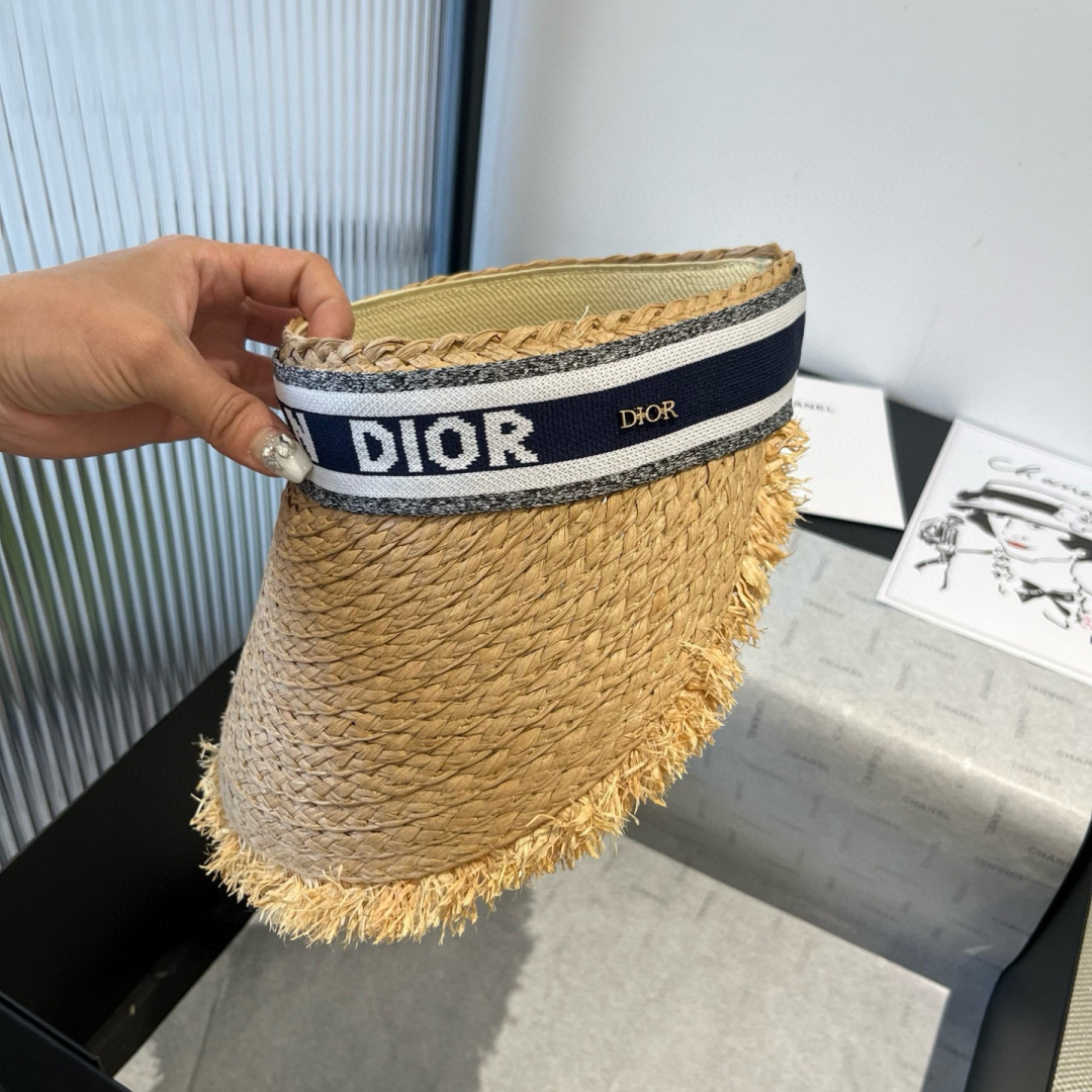 P

Dior迪奥和草发箍遮阳帽