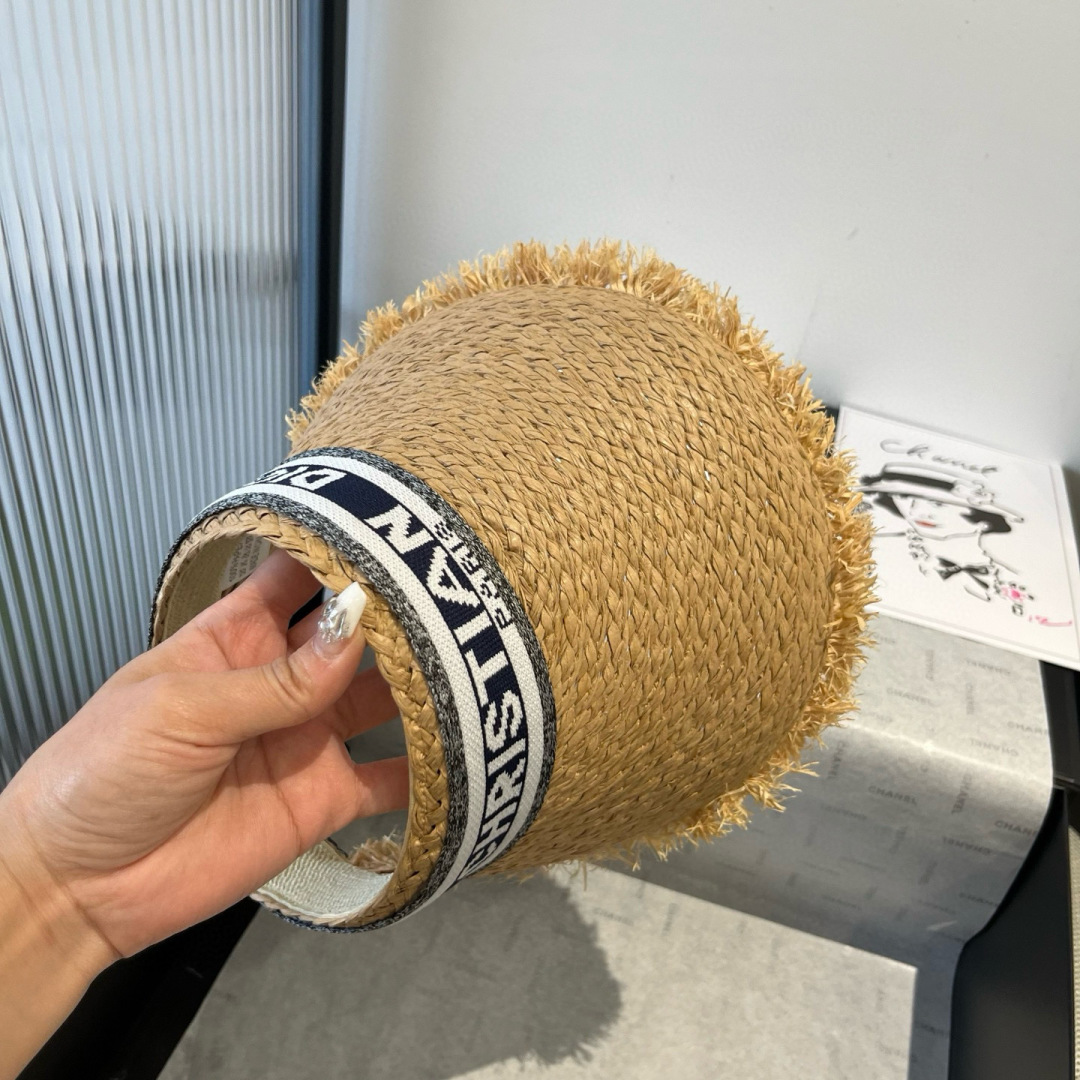 P

Dior迪奥和草发箍遮阳帽