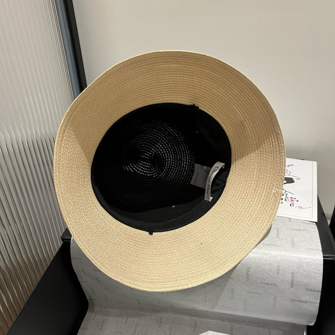 P

Dior迪奥新款礼帽，高级PP草，拼色盆帽，名媛风，头围57cm