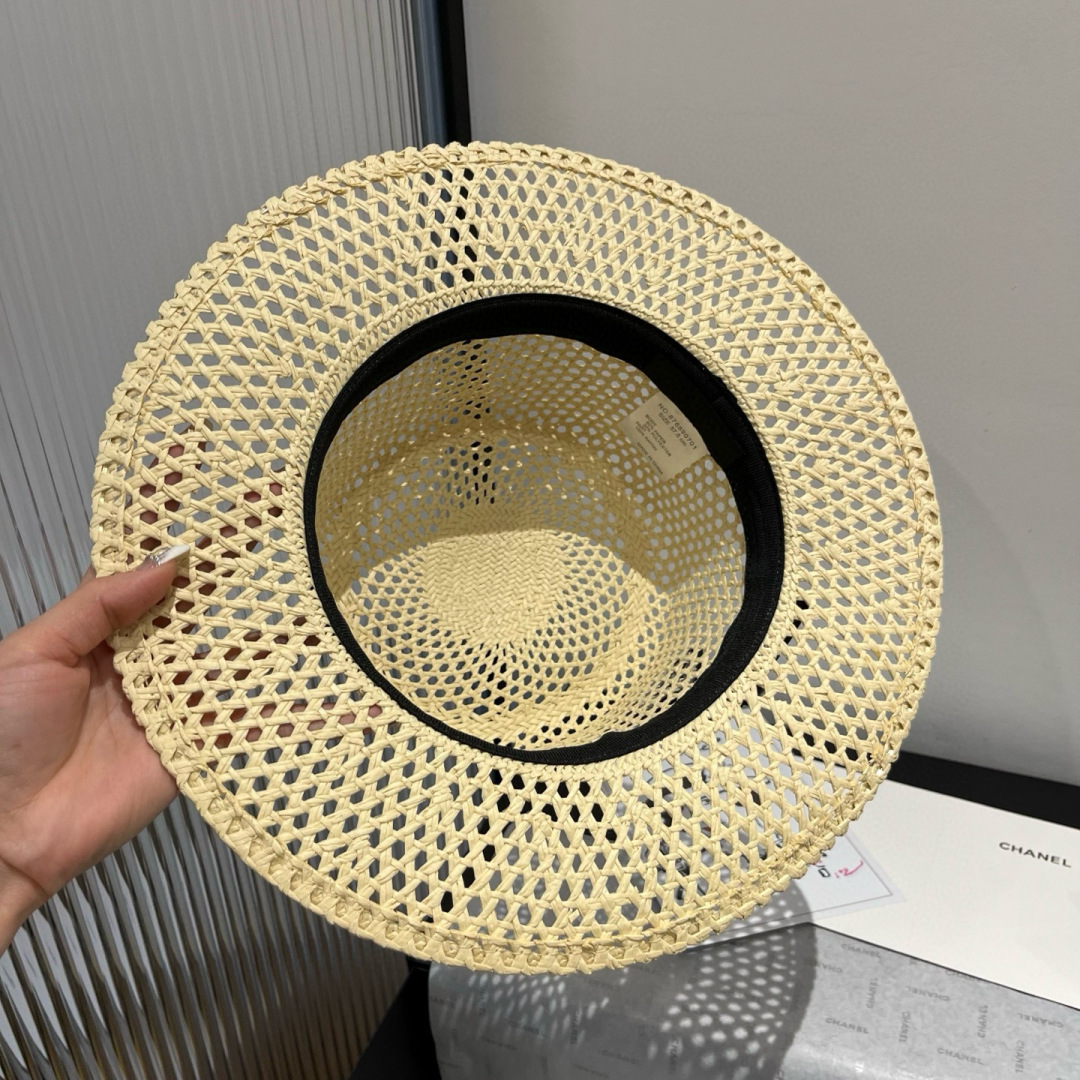 P

Prada普拉达平顶草帽，镂空礼帽，头围57cm