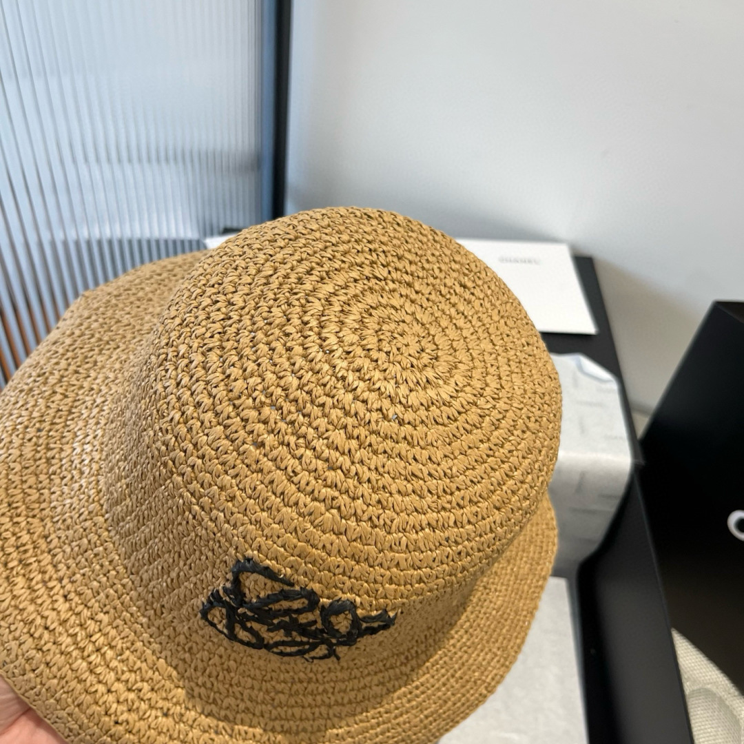 P

ＬＯＥＷＥ罗意威新款草帽，手工钩织草编帽，可折叠，携带方便，头围57cm