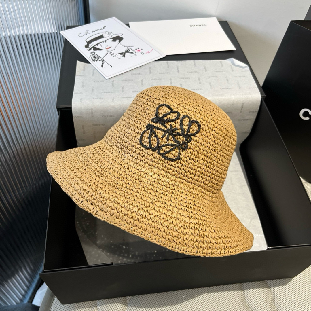 P

ＬＯＥＷＥ罗意威新款草帽，手工钩织草编帽，可折叠，携带方便，头围57cm