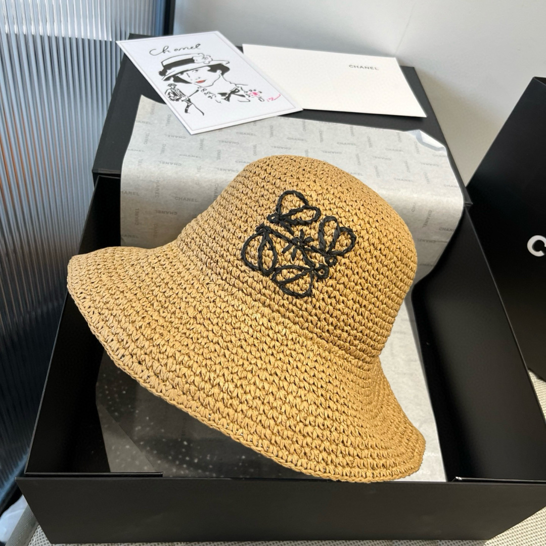 P

ＬＯＥＷＥ罗意威新款草帽，手工钩织草编帽，可折叠，携带方便，头围57cm