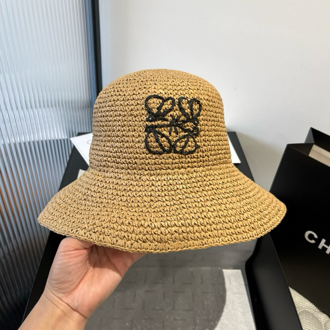 P

ＬＯＥＷＥ罗意威新款草帽，手工钩织草编帽，可折叠，携带方便，头围57cm