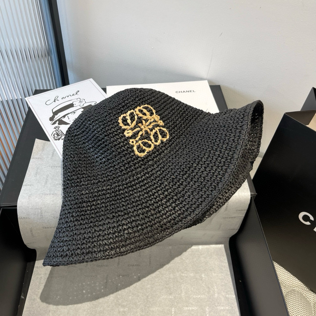 P

ＬＯＥＷＥ罗意威新款草帽，手工钩织草编帽，可折叠，携带方便，头围57cm