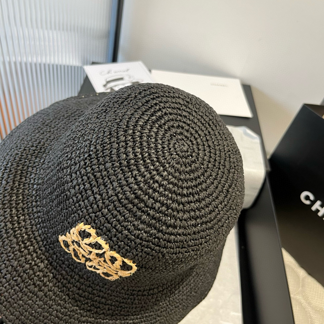P

ＬＯＥＷＥ罗意威新款草帽，手工钩织草编帽，可折叠，携带方便，头围57cm