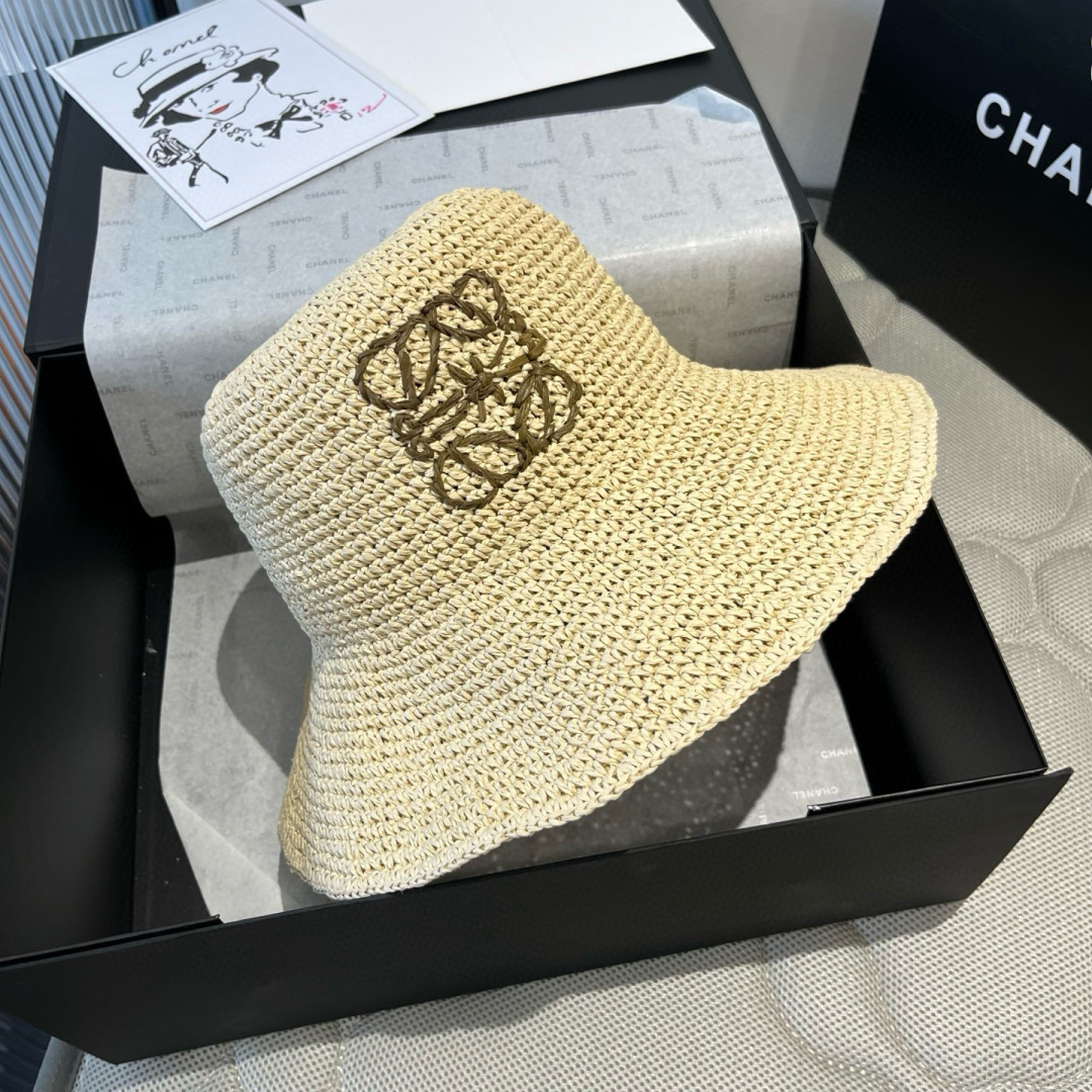 P

ＬＯＥＷＥ罗意威新款草帽，手工钩织草编帽，可折叠，携带方便，头围57cm