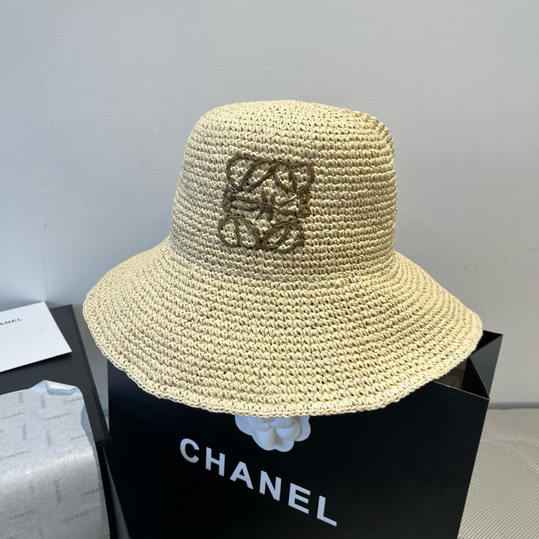 P

ＬＯＥＷＥ罗意威新款草帽，手工钩织草编帽，可折叠，携带方便，头围57cm