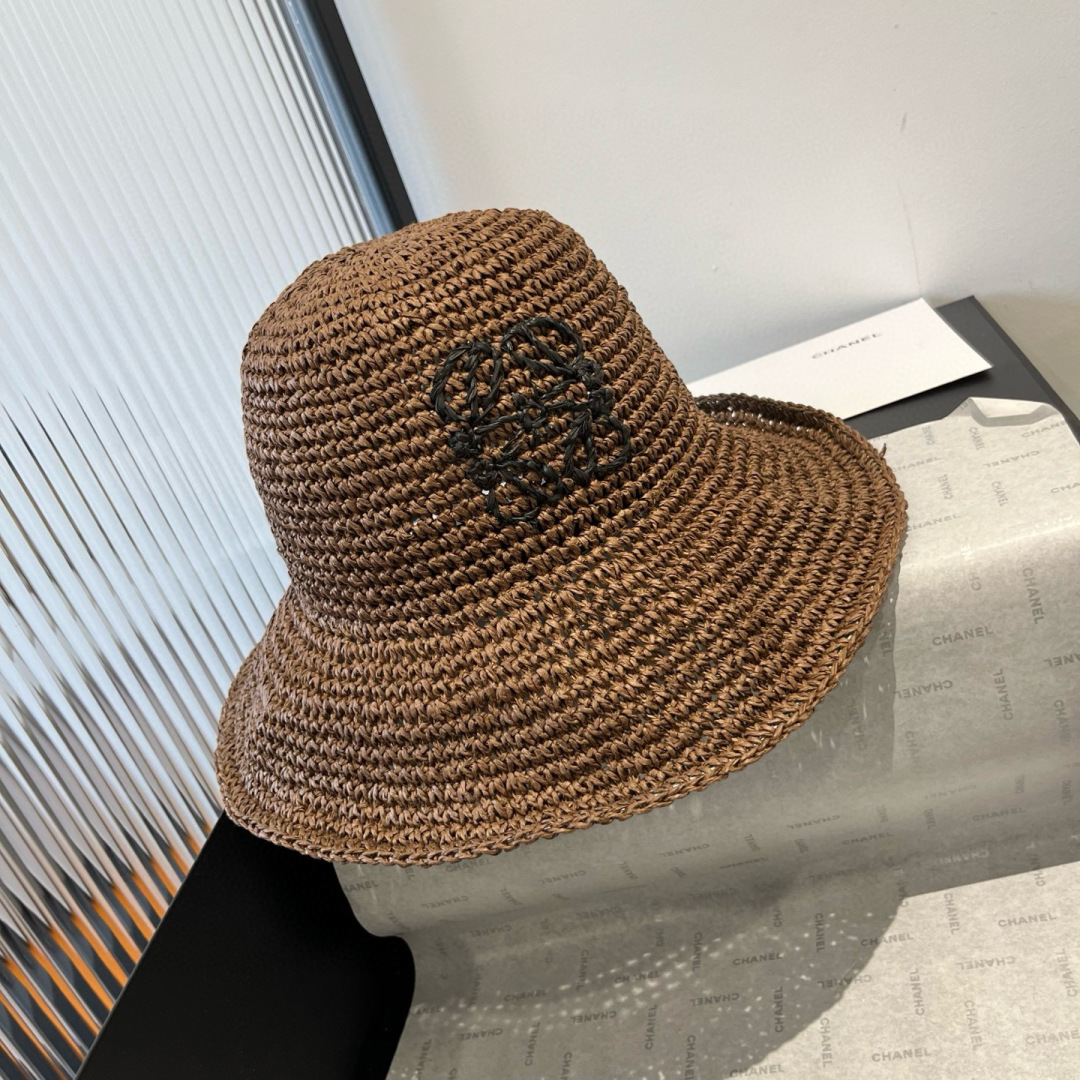 P

ＬＯＥＷＥ罗意威新款草帽，手工钩织草编帽，可折叠，携带方便，头围57cm