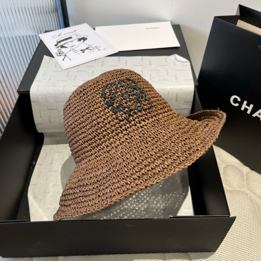 P

ＬＯＥＷＥ罗意威新款草帽，手工钩织草编帽，可折叠，携带方便，头围57cm