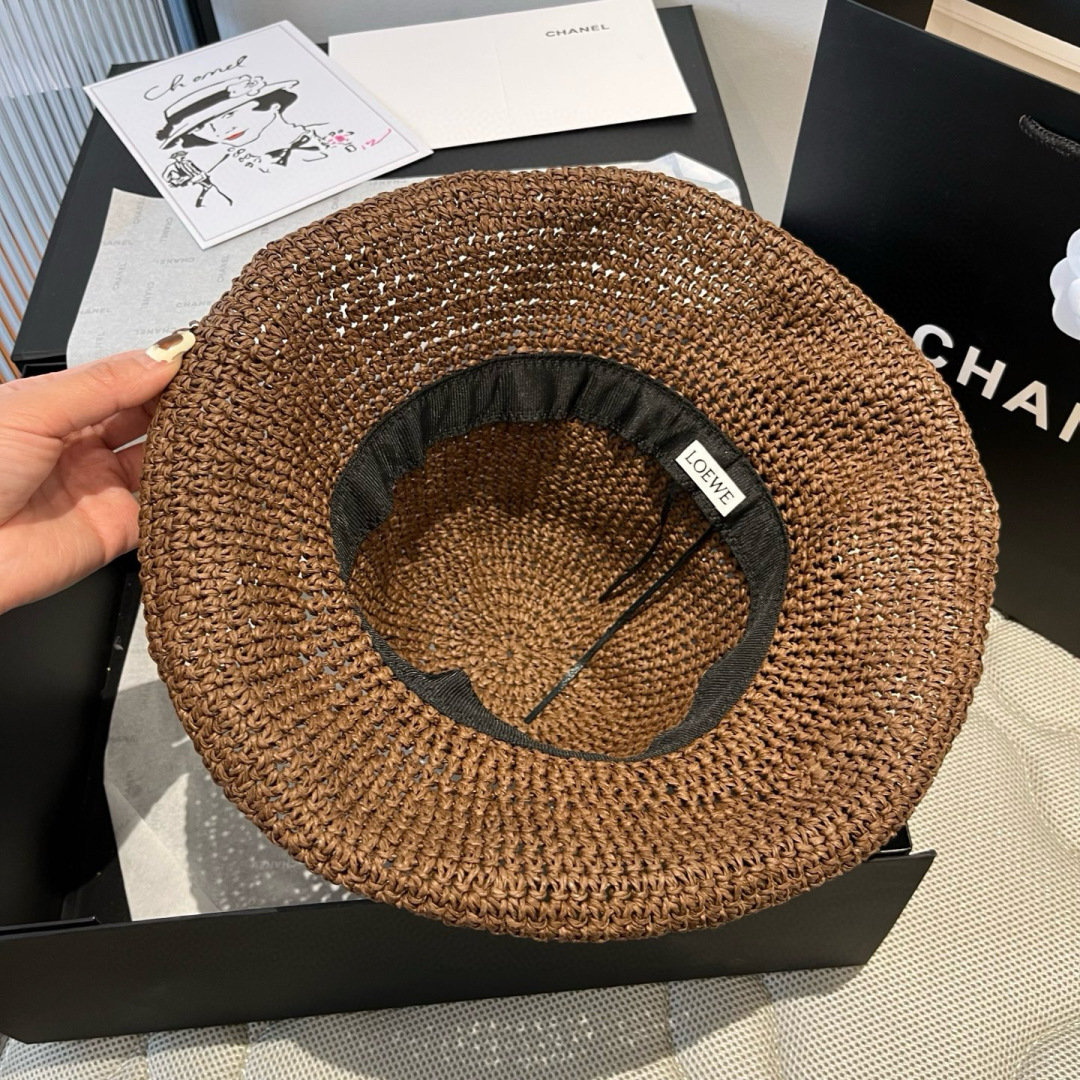 P

ＬＯＥＷＥ罗意威新款草帽，手工钩织草编帽，可折叠，携带方便，头围57cm