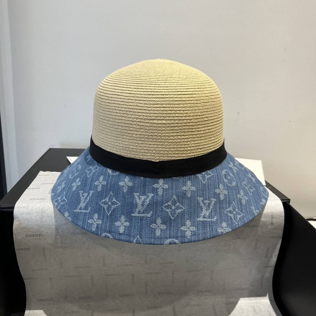 

Lv新款草帽，拉菲草制作，拼老花面料，名媛必备，头围57cm