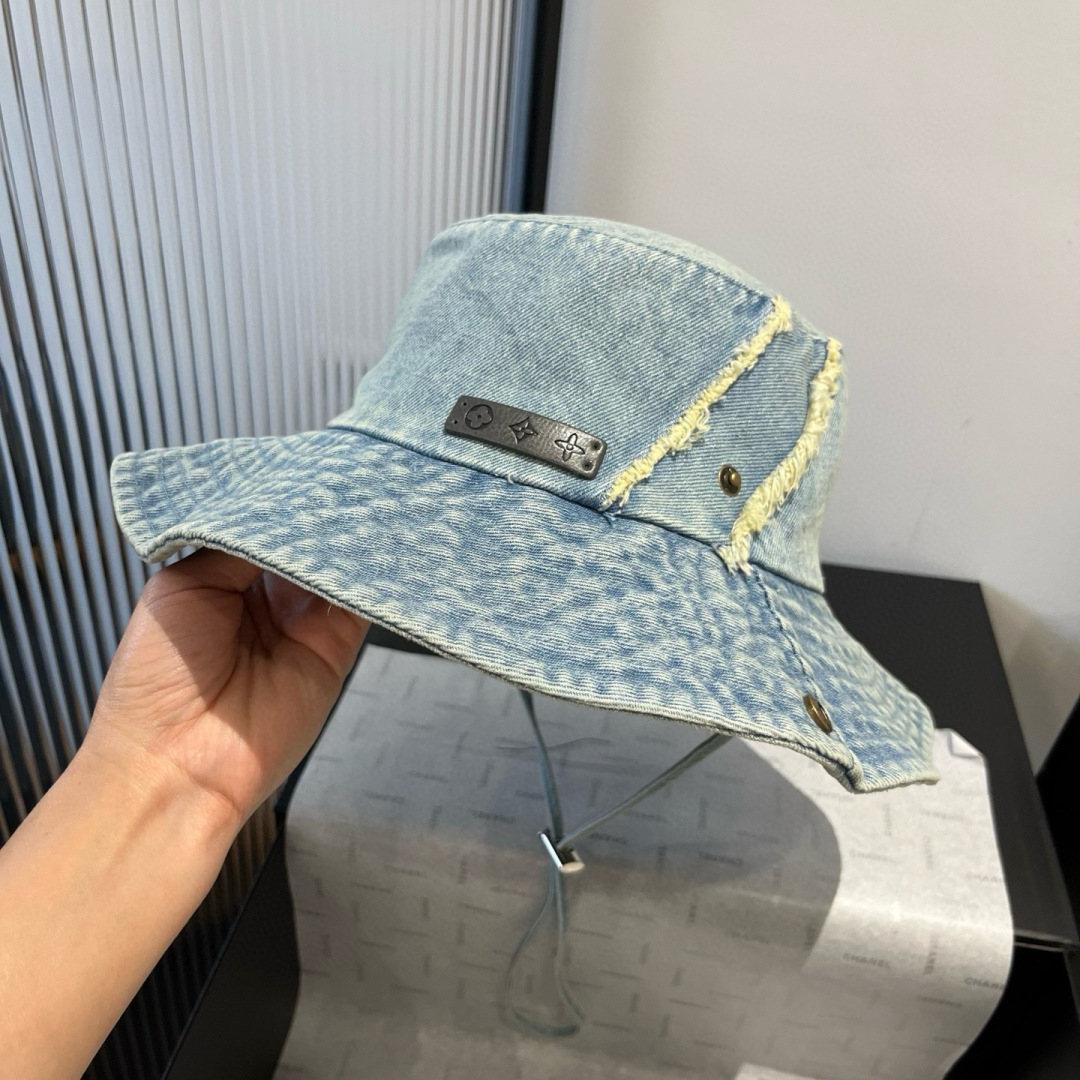 P

LV路易威登牛仔渔夫帽，头围57cm