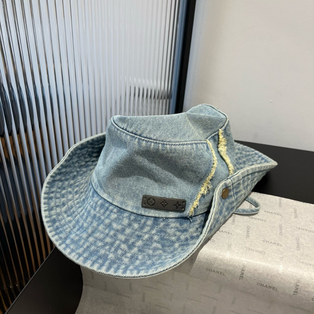 P

LV路易威登牛仔渔夫帽，头围57cm