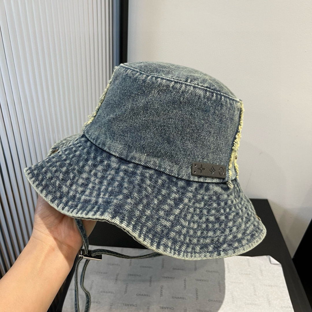 P

LV路易威登牛仔渔夫帽，头围57cm
