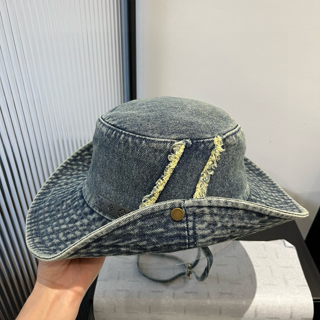 P

LV路易威登牛仔渔夫帽，头围57cm