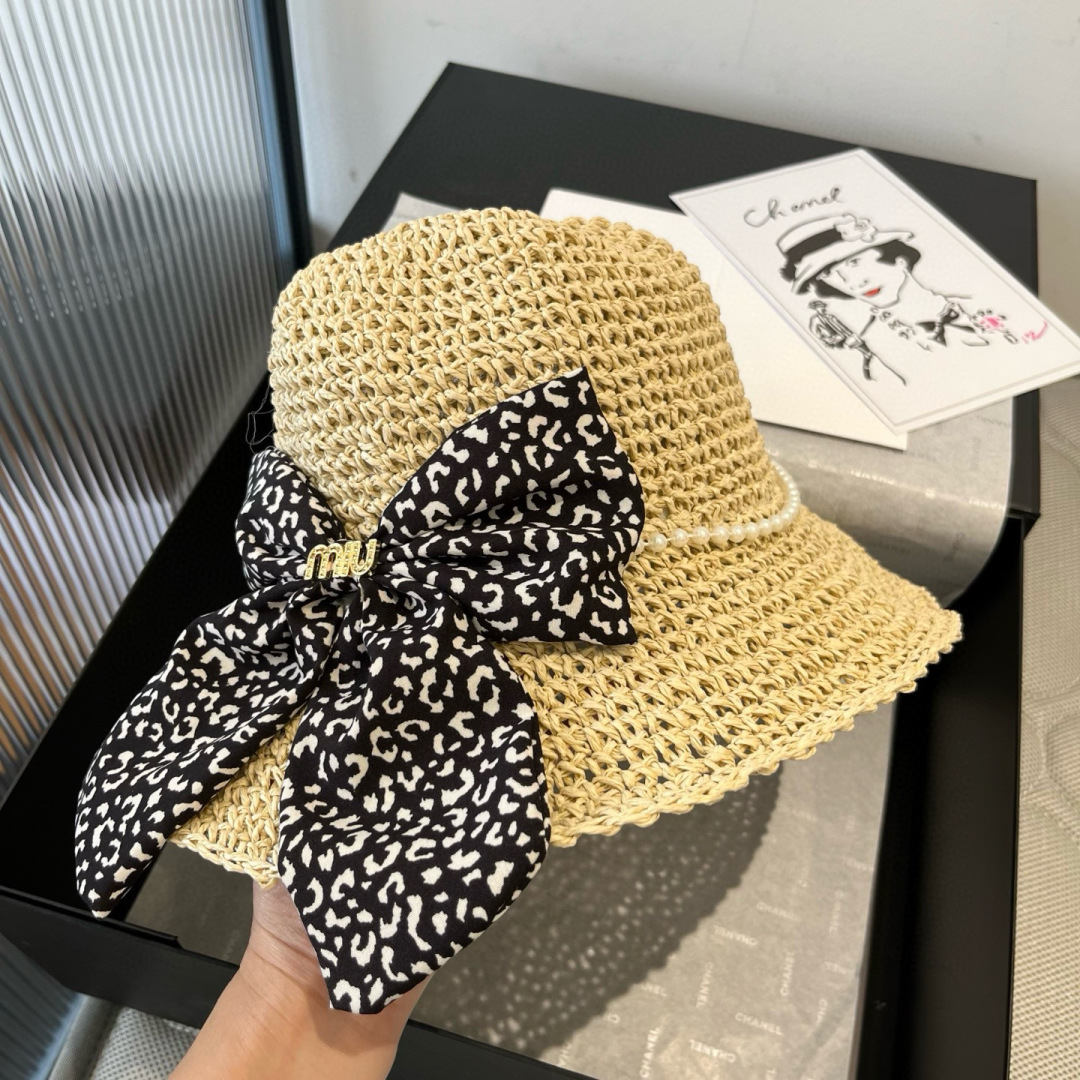 NO:226919,Miumiu Miu new straw hat, beach sun hat, head circumference 57cm, adjustable hat, straw hat, fisherman hat, baseball hat, hat, miumiu, espadrilles, hats19860909miumiu缪缪新款草帽,沙滩遮阳帽,头围57cm,可调节帽子草帽渔夫帽棒球帽,帽子,miumiu,espadrilles,hats,hat