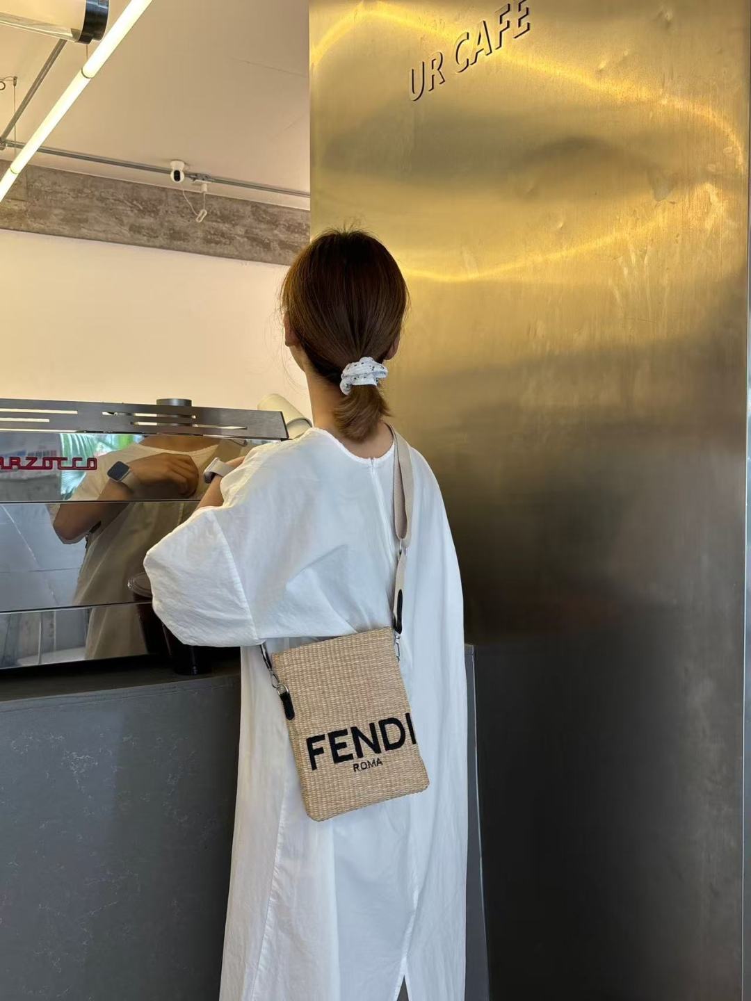 NO:226970,FD Fendi's new Rafi straw woven bag, crossbody bag, 13*20 hat, straw hat, fisherman hat, baseball hat, hat, fendi, espadrilles, espadrilles, satchels, crossbody bags, hats19860909FD芬迪新款拉菲草编包,斜挎包,13*20帽子草帽渔夫帽棒球帽,帽子,fendi,espadrilles,espadrilles,satchels,crossbody bags,hats,hat