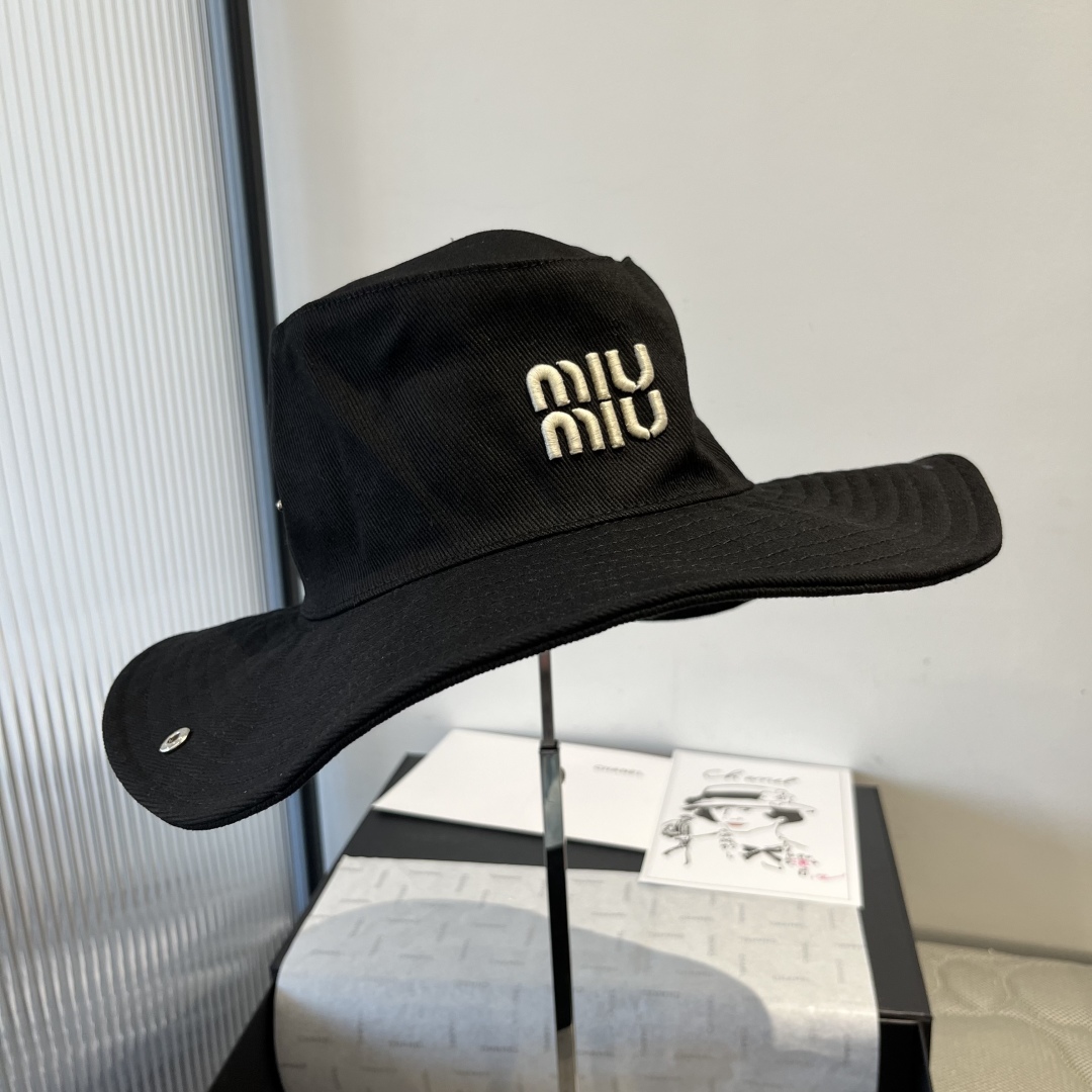 P

miumiu缪缪高端牛仔渔夫帽，原单品质，头围57cm