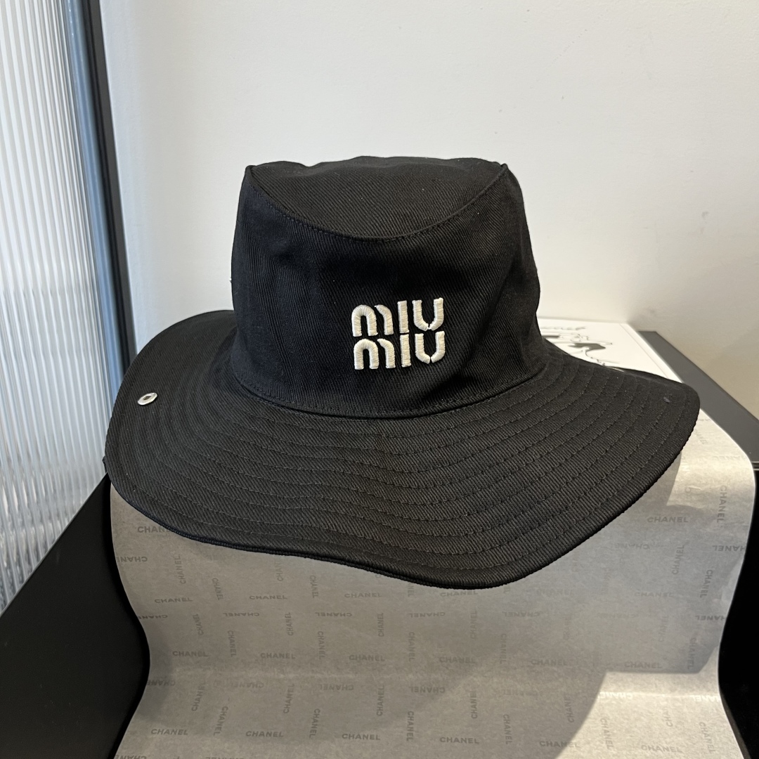 P

miumiu缪缪高端牛仔渔夫帽，原单品质，头围57cm