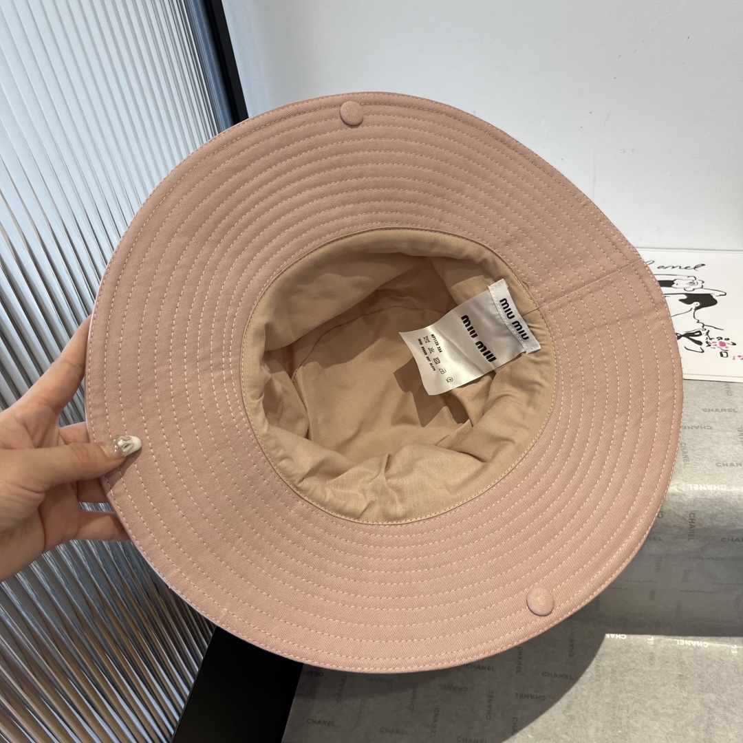 P

miumiu缪缪高端牛仔渔夫帽，原单品质，头围57cm