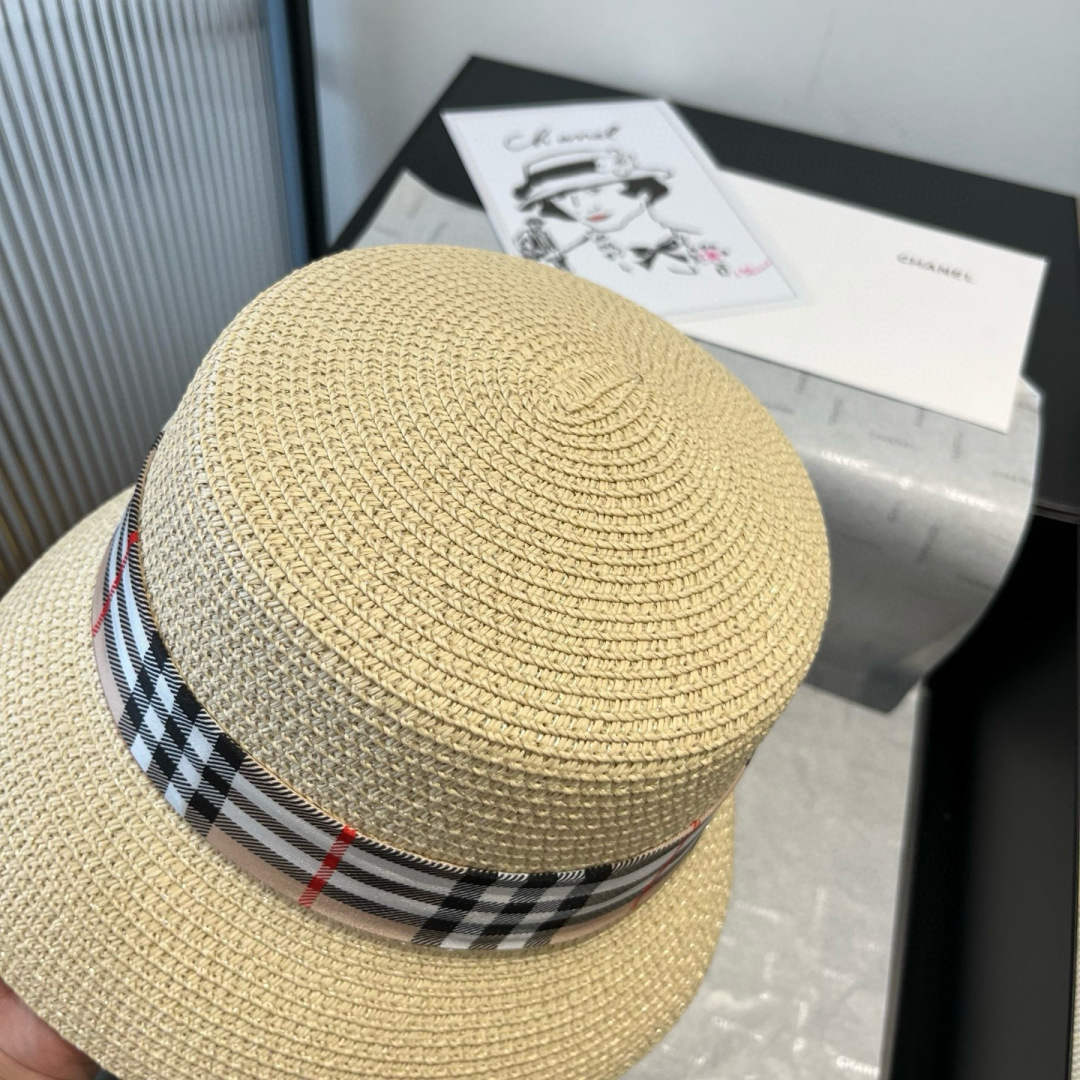 P

Burberry巴宝莉新款渔夫帽，遮阳草帽，搭配BB格丝带，超级大牌范