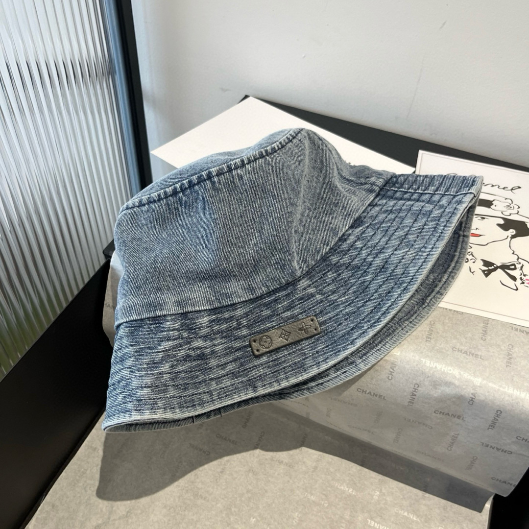 P

Lv牛仔渔夫帽、男女通用头围57cm