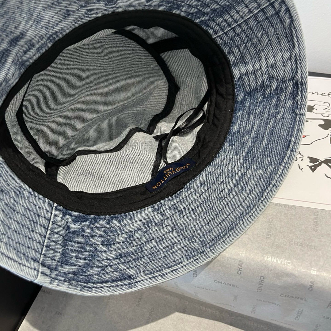 P

Lv牛仔渔夫帽、男女通用头围57cm