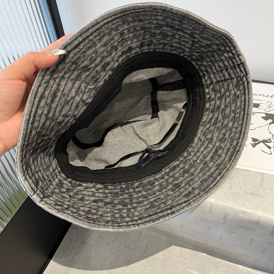 P

Lv牛仔渔夫帽、男女通用头围57cm