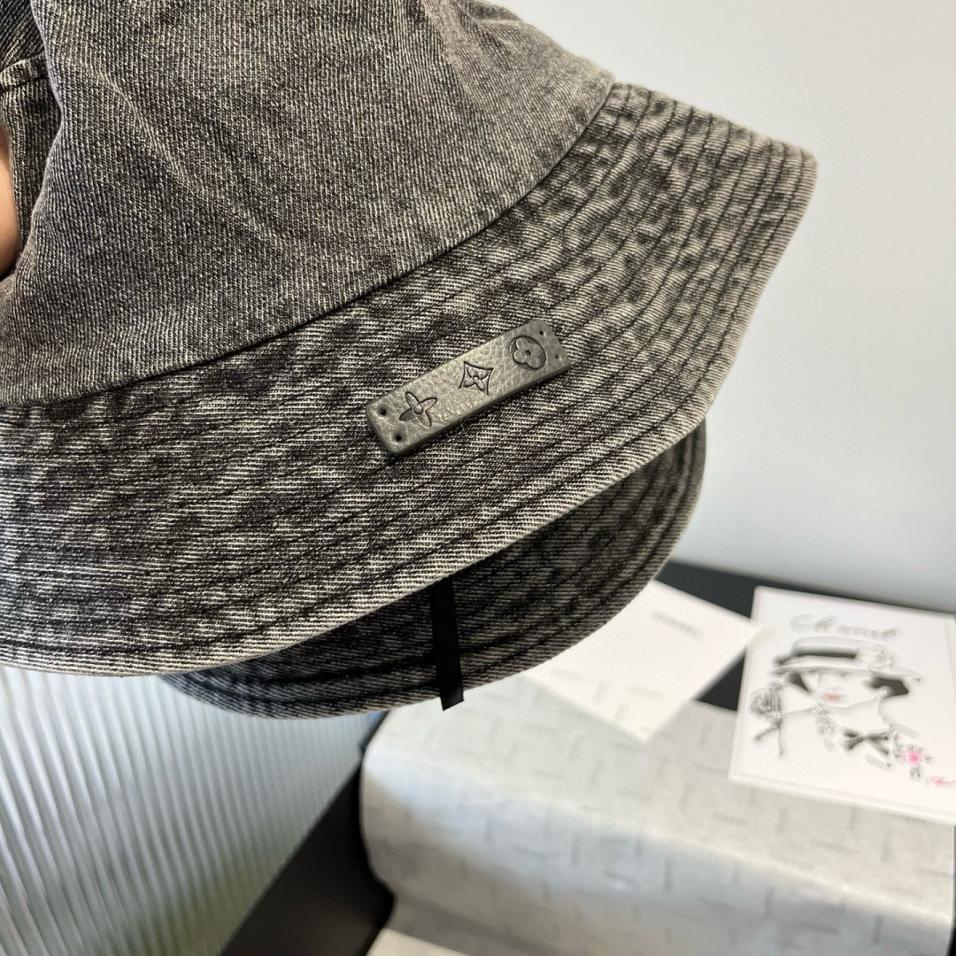 P

Lv牛仔渔夫帽、男女通用头围57cm