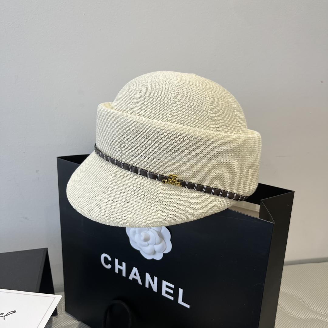 P

Chanel香奈儿新款鸭舌军帽，针织面料，轻盈舒适，头围57cm