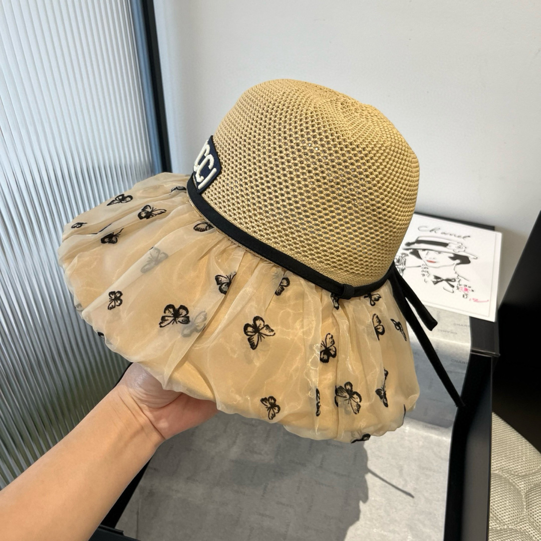 P

Gucci古奇新款灯笼帽，遮阳草帽，防紫外线帽檐，头围57cm