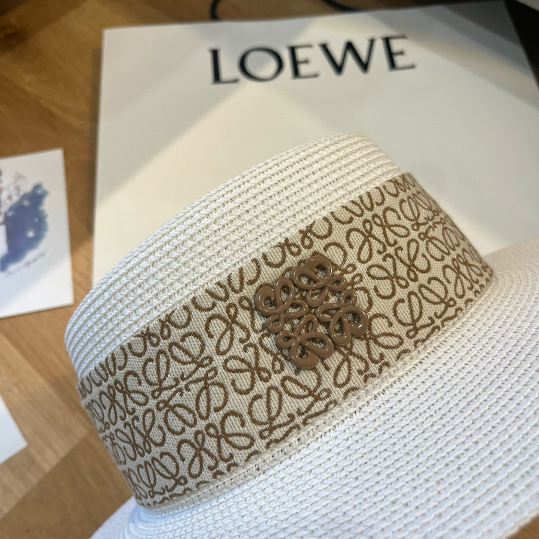 P

ＬＯＥＷＥ罗意威新款平顶草帽，礼帽，头围57cm