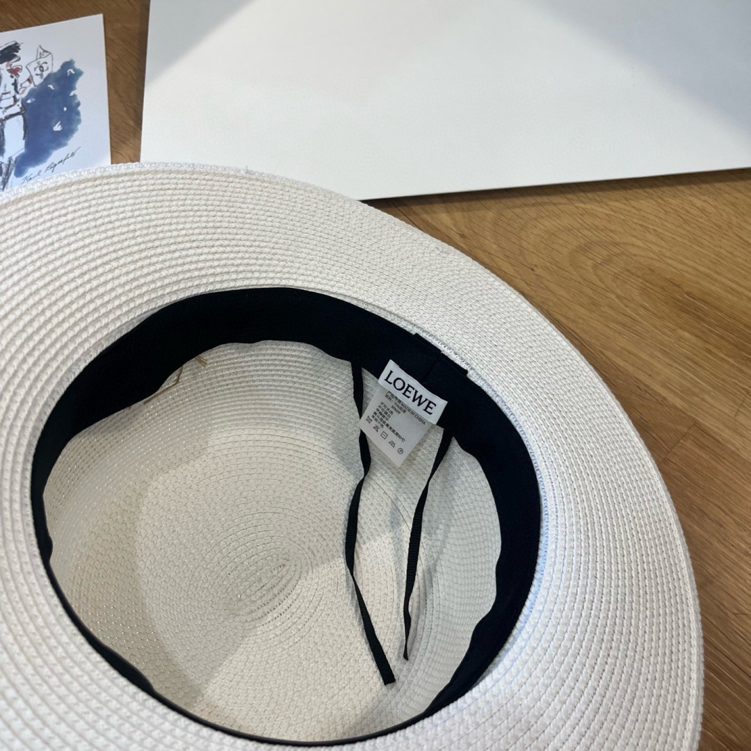 P

ＬＯＥＷＥ罗意威新款平顶草帽，礼帽，头围57cm