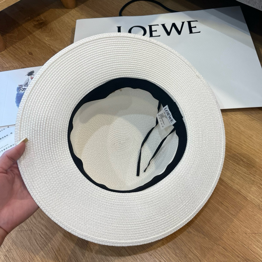 P

ＬＯＥＷＥ罗意威新款平顶草帽，礼帽，头围57cm