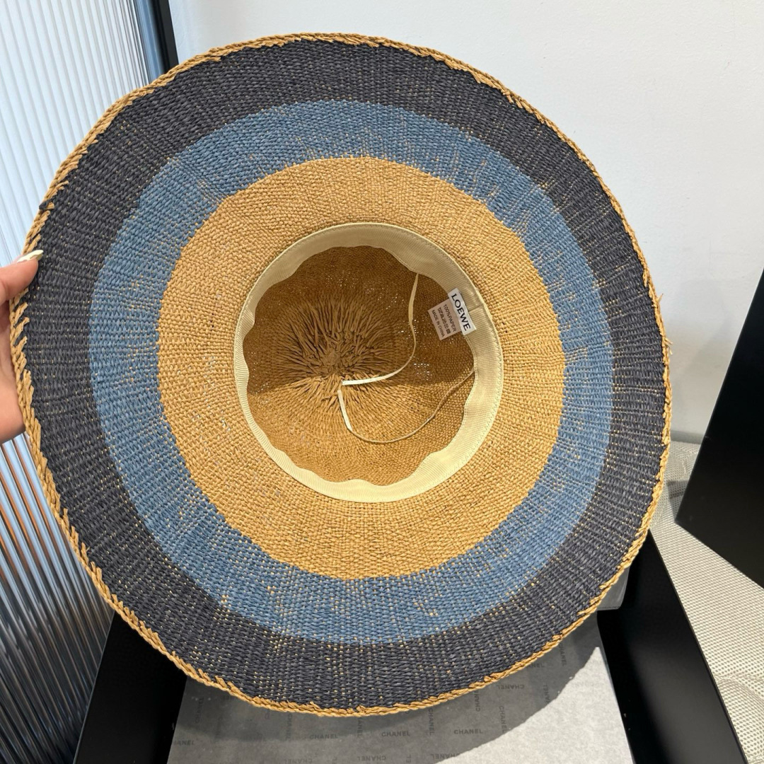 P

ＬＯＥＷＥ罗意威 新款草帽，手工钩织草编帽，大帽檐草帽，遮阳沙滩帽可折叠，携带方便，头围57cm