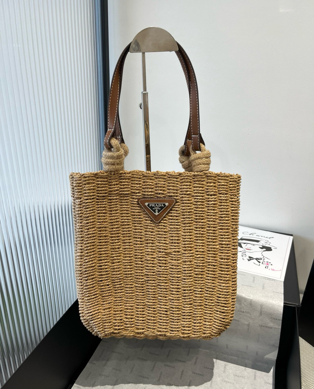 NO:227036,Te Prada weaving Let's go on vacation together. The big hole design is very convenient for picking up items. It is suitable for daily commuting and making shopping bags. The whole bag of mommy bag is very thick and the quality is excellent~~ The key is that the picture is easy to produce!  !  !  !  Any piece of clothing can be photographed with a full sense of high-end, summer youthful girl~ Size 19 27 Item number 5503 Hat Straw Hat Fisherman's Hat Baseball Hat, hat, prada, espadrilles, hats19860909特 普拉达编织 一起去度假吧 大口子设计,非常方便拿取物品,适合日常通勤,做购物袋,妈咪包口整个包很厚实质量超好～~关键是 图图好出片啊！！！！随便一件衣服,就能拍出满满高级感,夏日青春少女～ 尺寸19 27 货号5503帽子草帽渔夫帽棒球帽,帽子,prada,espadrilles,hats,hat