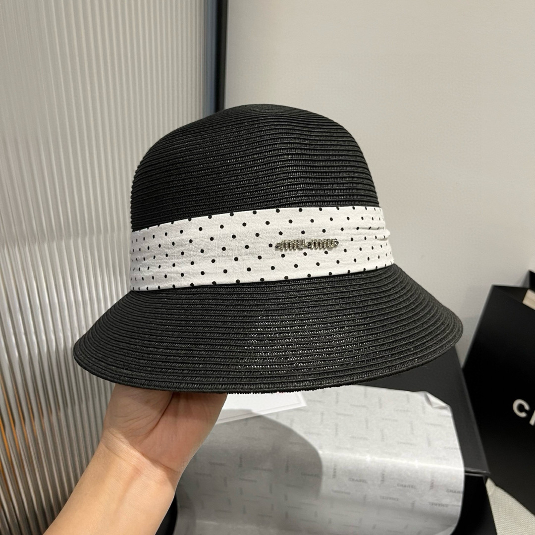 P

缪缪miumiu新款草帽，头围57cm