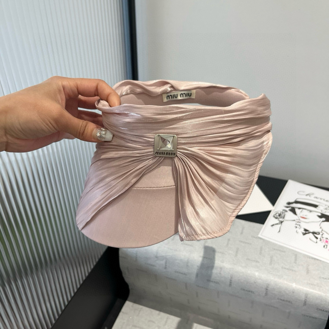 P

miumiu缪缪新款真丝发箍，蝴蝶结遮阳帽