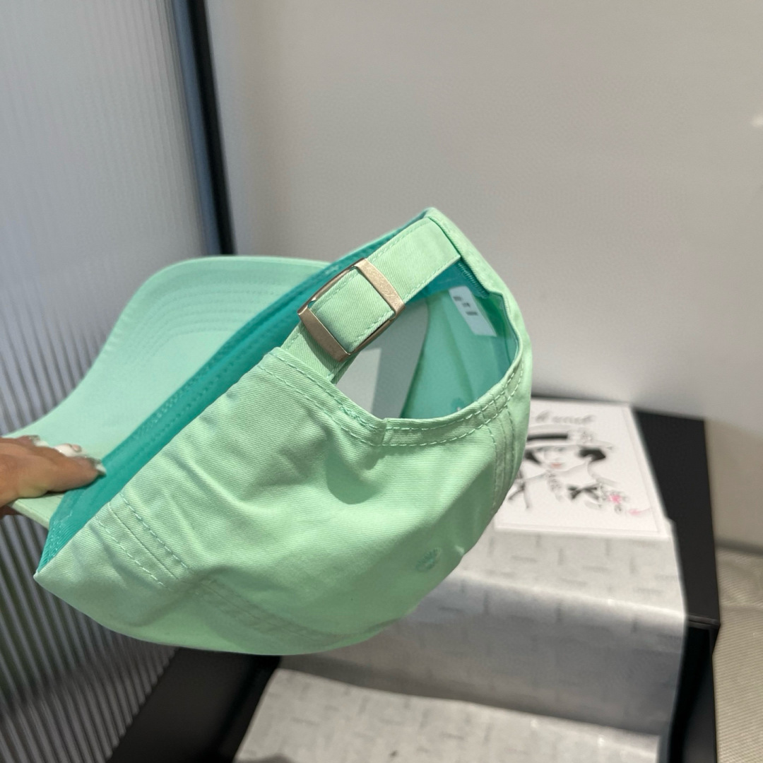 P

miumiu缪缪新款棒球帽，高级面料，头围57cm