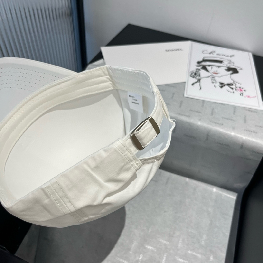 P

miumiu缪缪新款棒球帽，高级面料，头围57cm