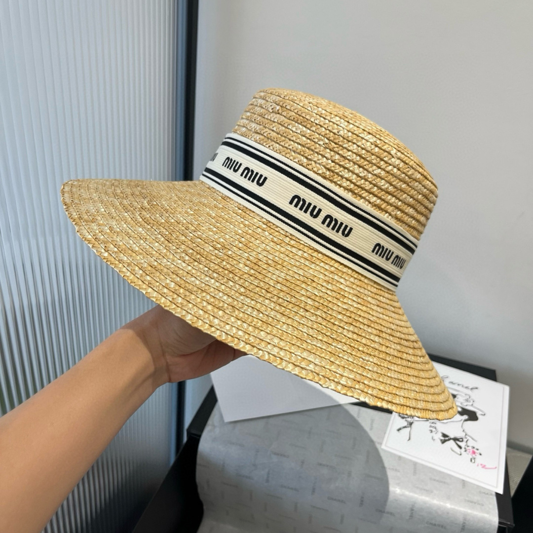 P

miumiu缪缪新款麦秆草盆帽，头围57cm