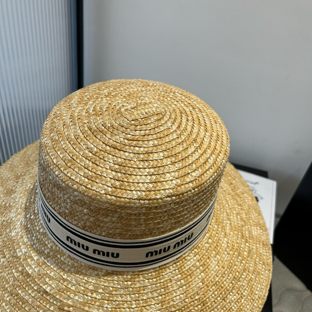P

miumiu缪缪新款麦秆草盆帽，头围57cm