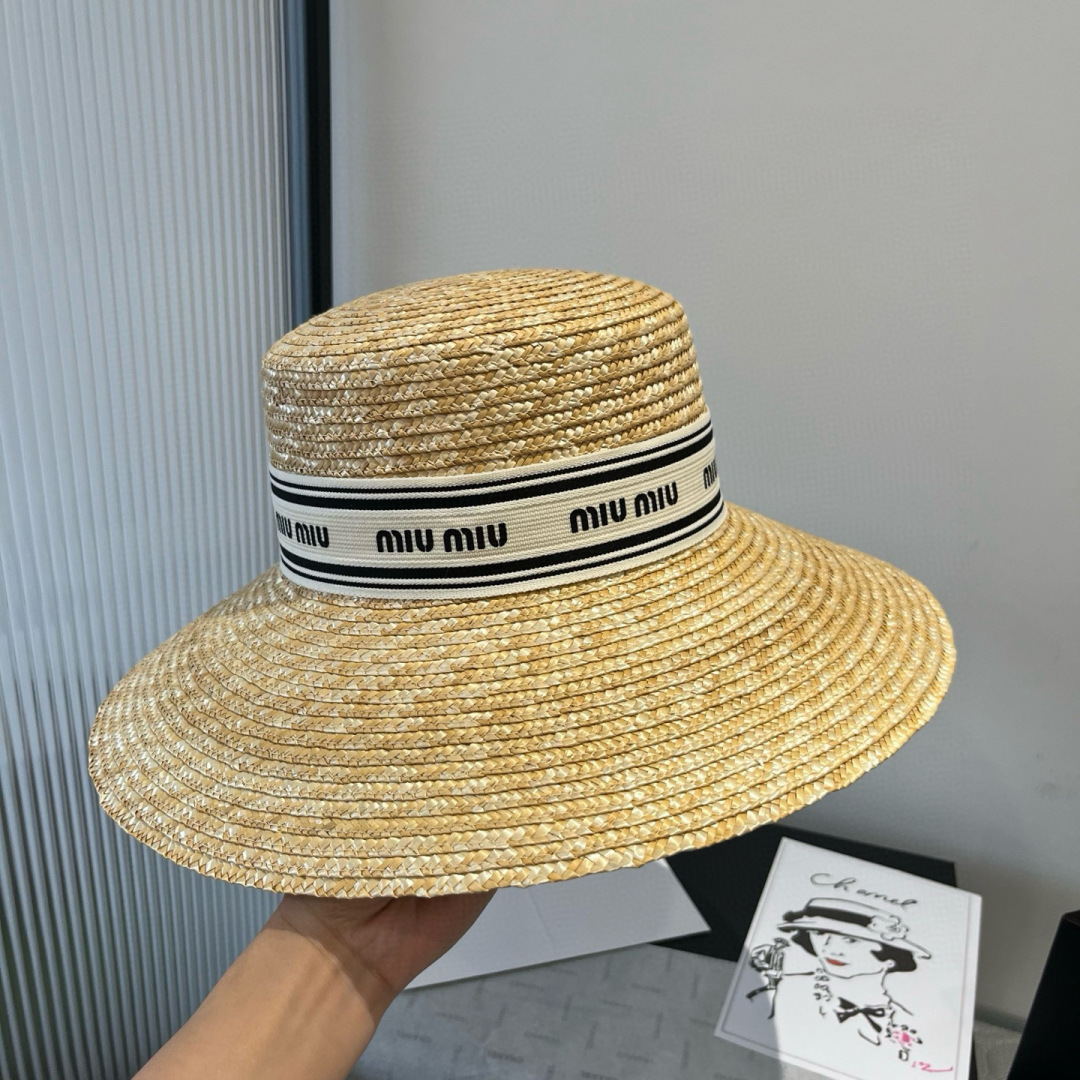 P

miumiu缪缪新款麦秆草盆帽，头围57cm