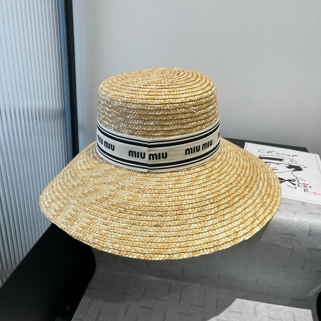 P

miumiu缪缪新款麦秆草盆帽，头围57cm