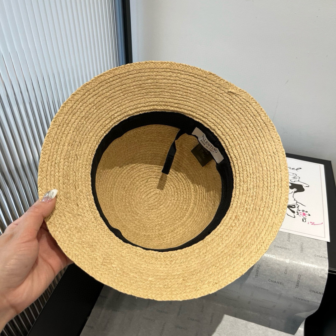 P

华伦天奴拉菲草盆帽，妥妥的名媛气质，头围57cm