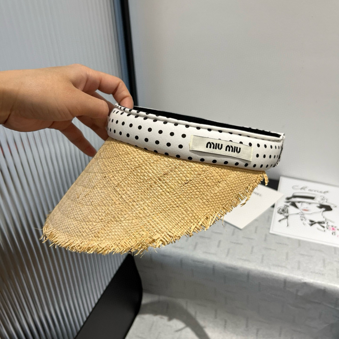 P

miumiu缪缪草帽，发箍遮阳帽