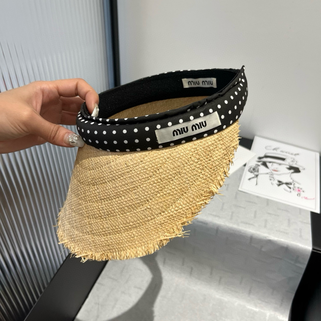 P

miumiu缪缪草帽，发箍遮阳帽