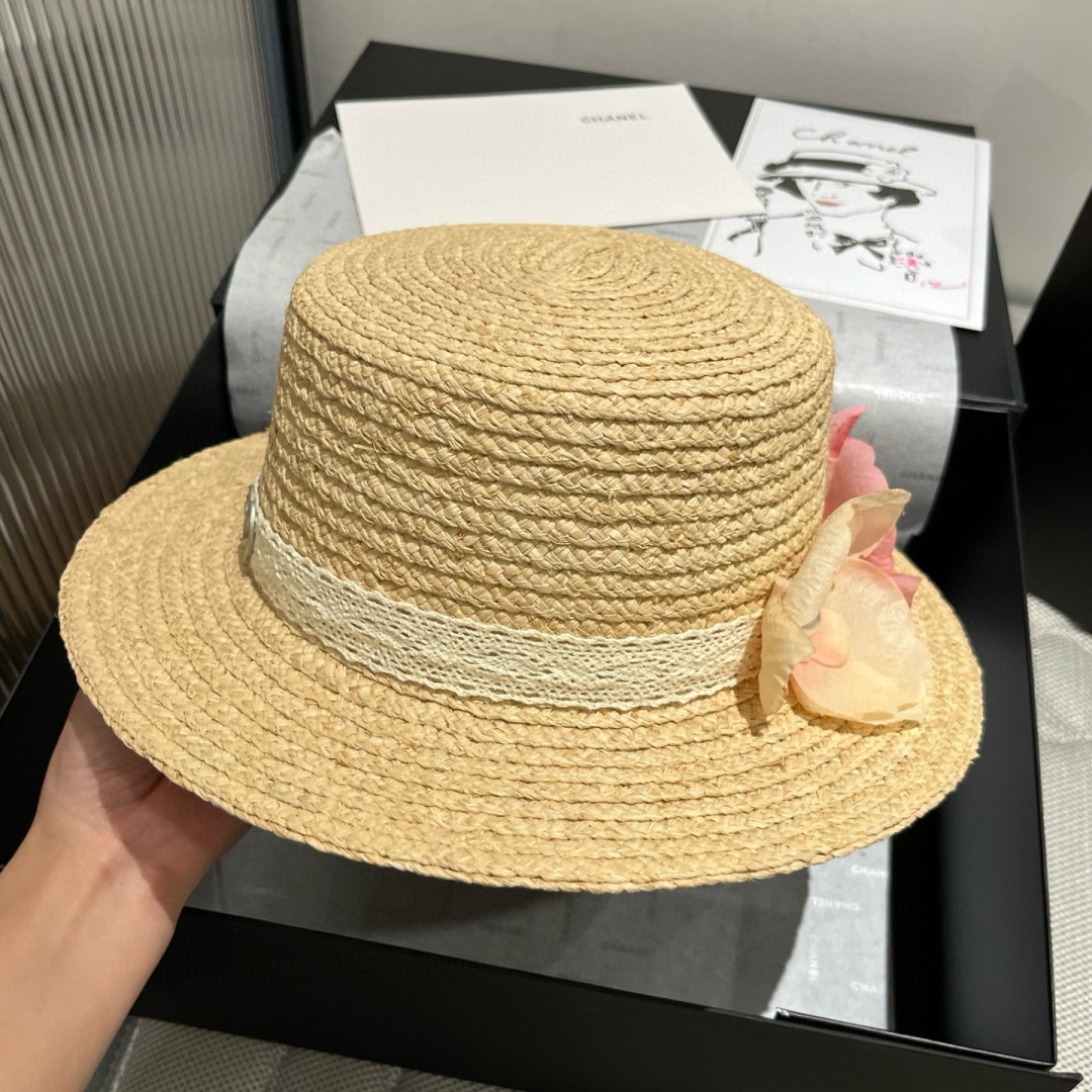 P

Chanel香奈儿拉菲草礼帽，花朵平顶礼帽，穿衣搭配旅游必备，头围57cm