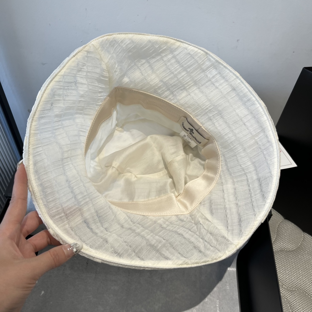 P

西太后真丝款遮阳帽，荷叶边遮阳帽，轻盈透气，高雅女神必备，头围57cm